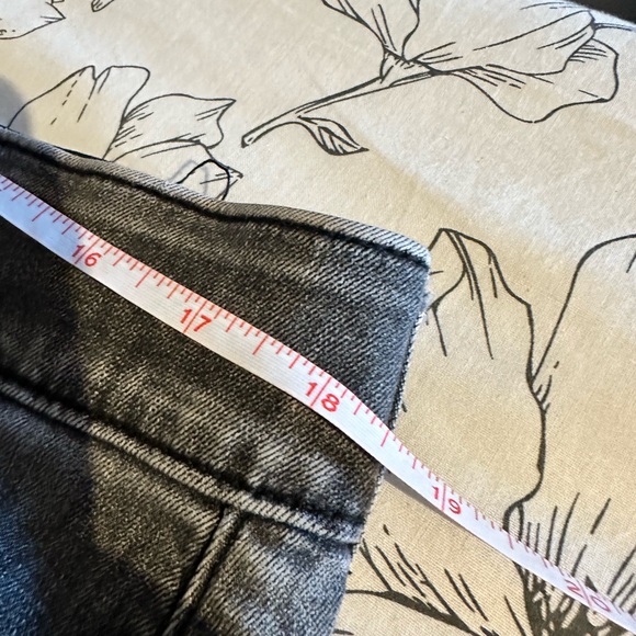 Torrid bombskill skinny crop jeans - Picture 5 of 10